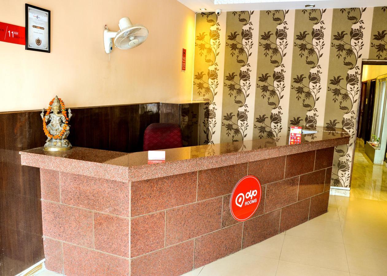 Hotel Oyo 1754 Hazratganj 3*